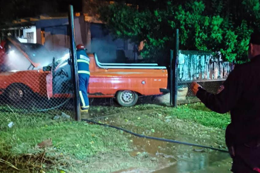 WANDA: Un automóvil se incendió en el barrio Belgrano