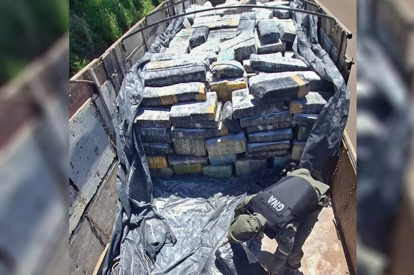 Caraguatay: Gendarmería incautó casi 9,5 toneladas de marihuana en un camión brasileño