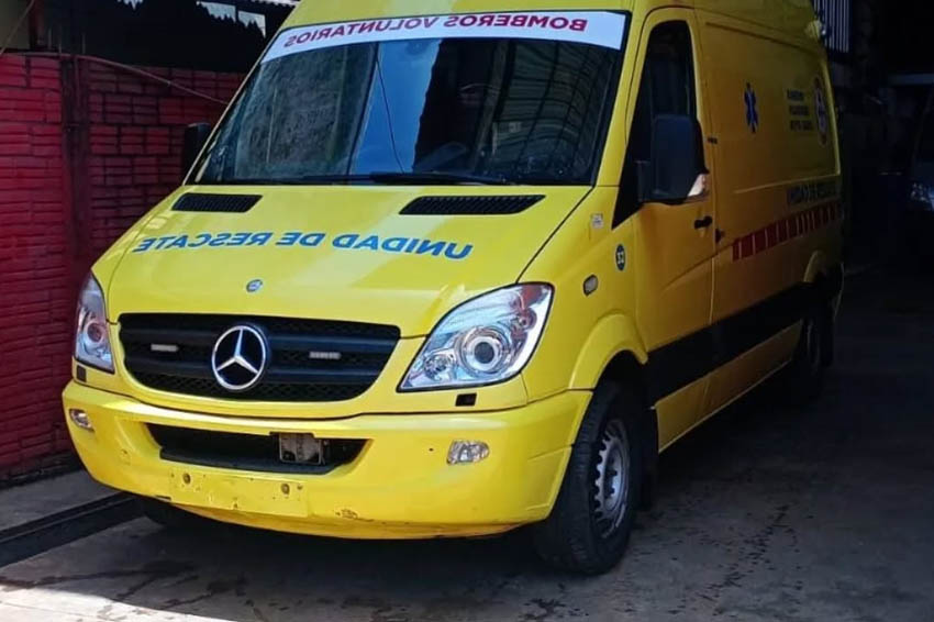 IGUAZÚ: Tres heridos en un choque entre motocicletas sobre la avenida Rivadavia