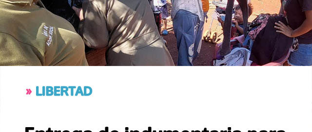 Entrega de indumentaria para acompañar a familias de la comunidad